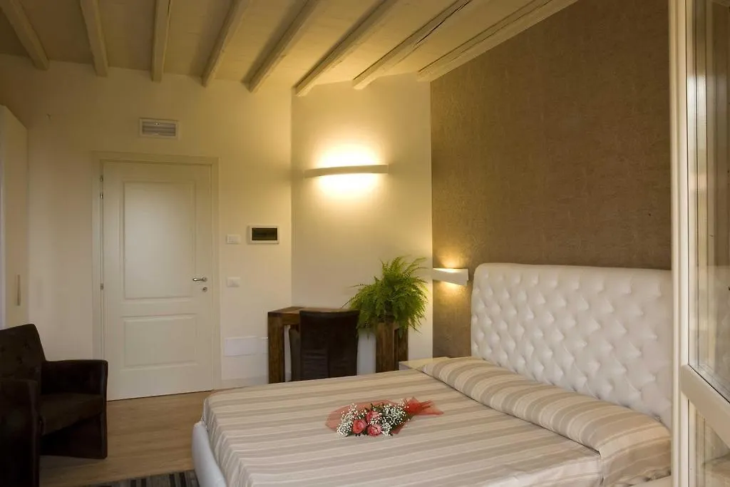 Corte Lantieri Capriolo 0*,